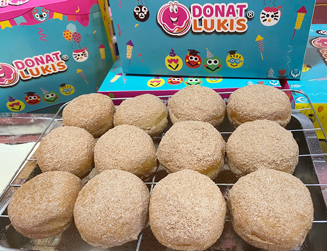 Donat Topping Milo