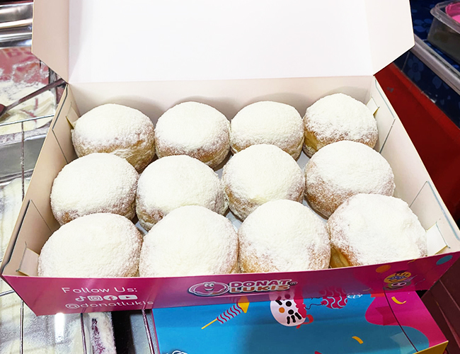 Donat Topping Snow White