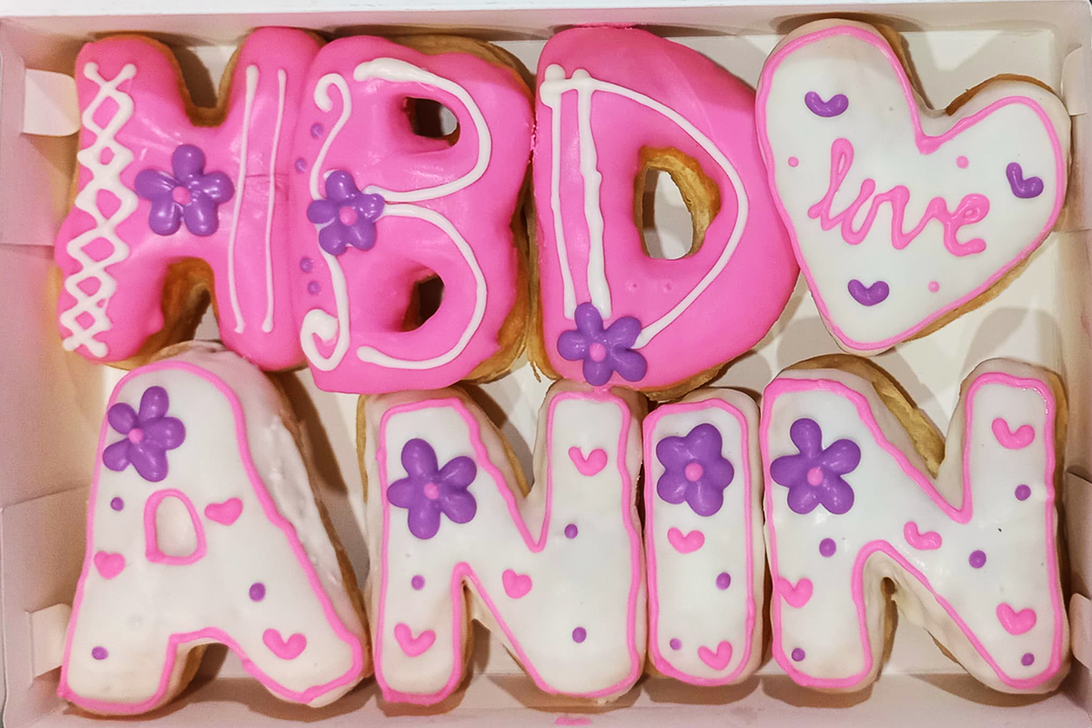 Donat Huruf HBD anin